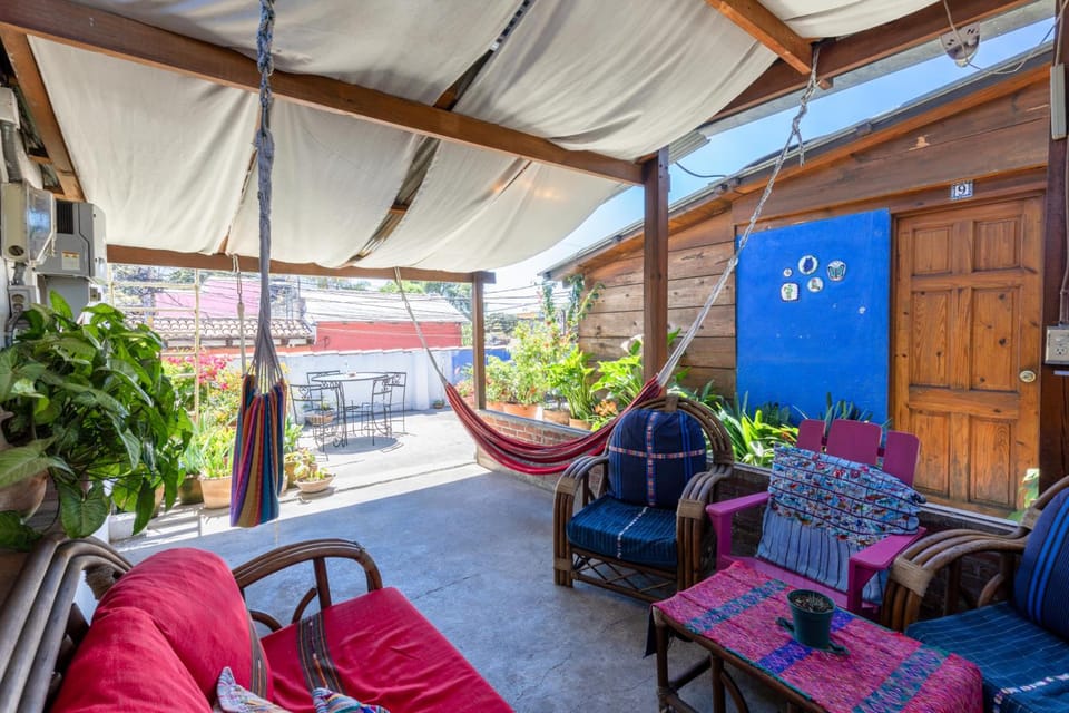 Yellow House Hostel B&B Hostel in Antigua Guatemala