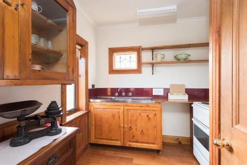 Killynaught Spa Cottages Hotel in Tasmania