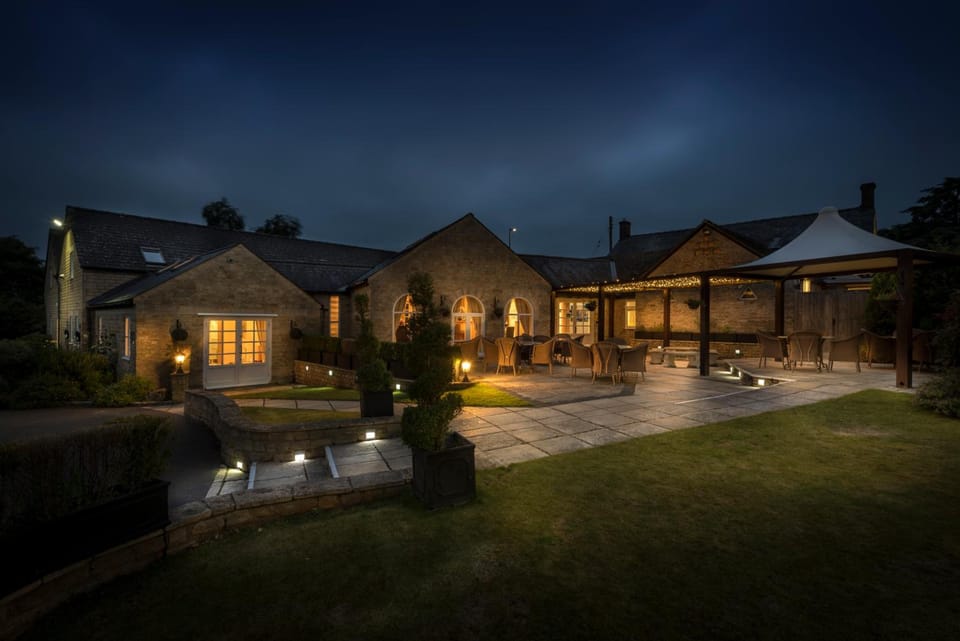 Number Four at Stow - FULLY AIR CONDITIONED Hotel in Cotswold District