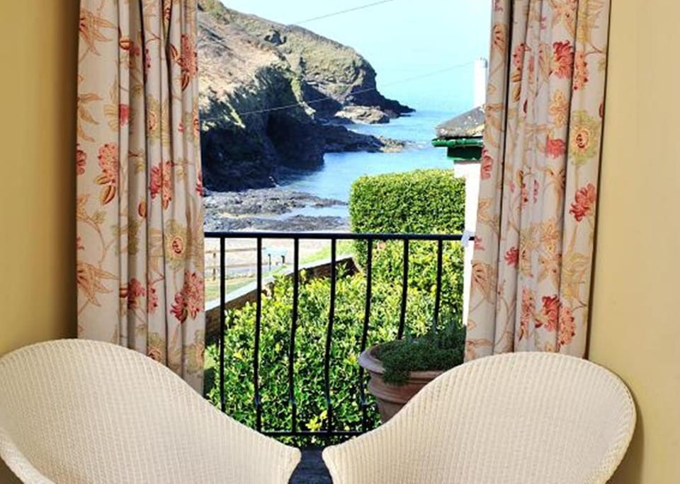 Port Gaverne Hotel Inn in Port Isaac