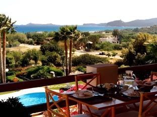 Le Bouganville Rooms Suites and Apartments Hotel in Sardinia