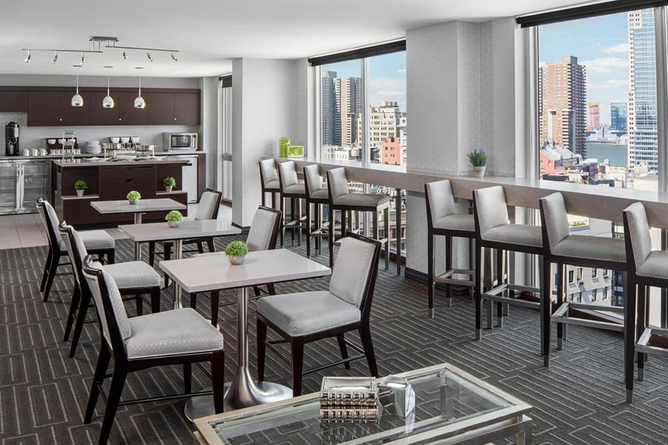 Bar/lounge