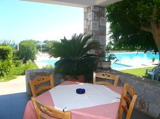 Viena Rooms & Apartments Hotel in Crete