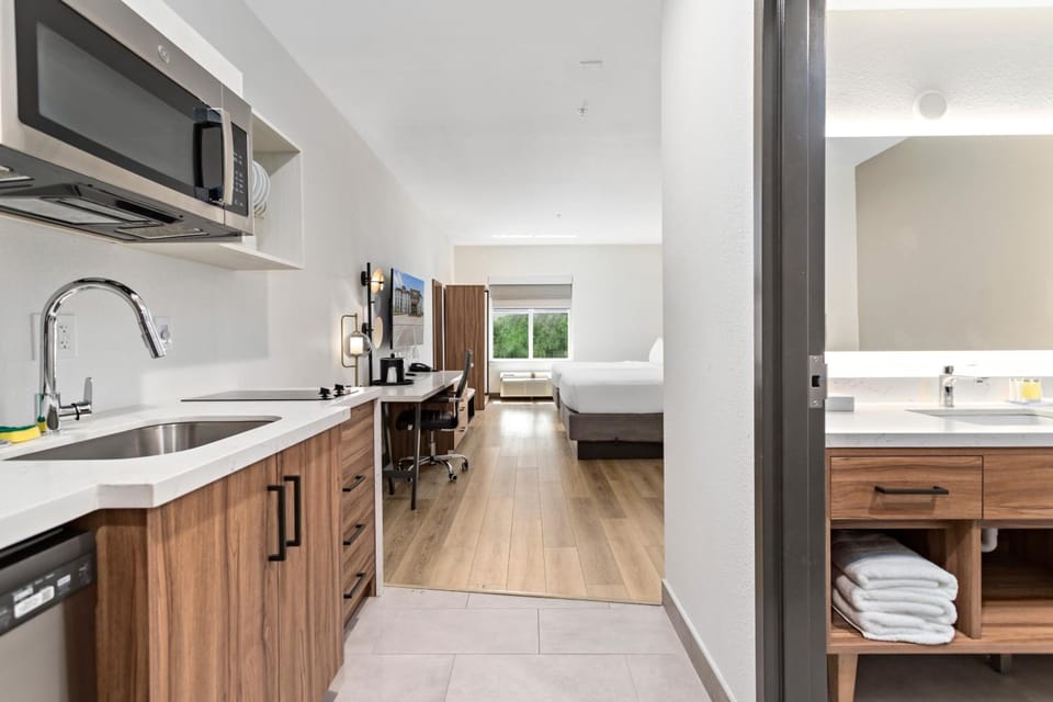Hawthorn Extended Stay by Wyndham Port Arthur Hotel in Port Arthur