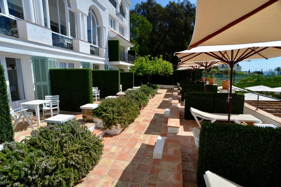 Auberge De La Calanque Hotel in Le Lavandou