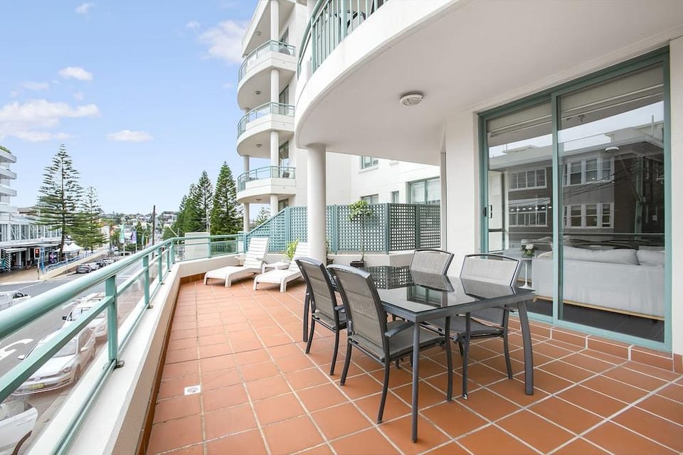 The Coogee View Beachfront Serviced Apartments Apartment hotel in Sydney