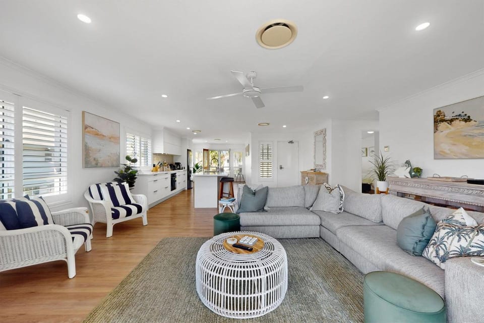 Noosa Outrigger Beach Resort Apartment hotel in Noosaville
