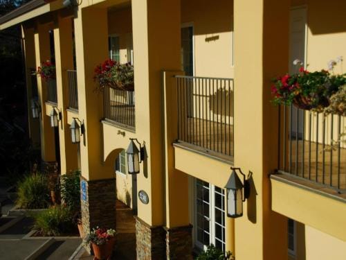 Bella Notte Inn Inn in Opal Cliffs