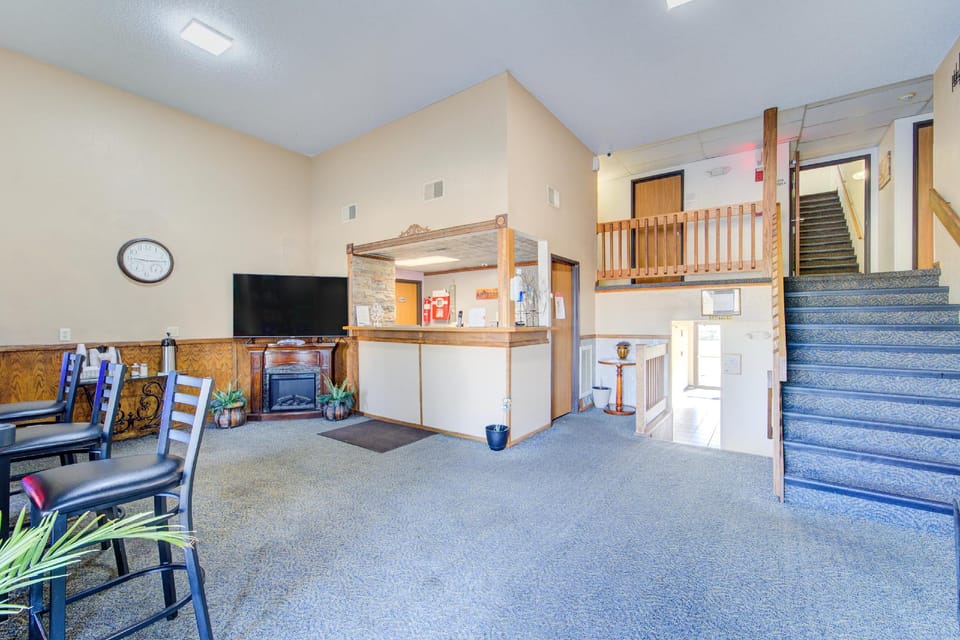 Capital O Amerihost Inn and Suites Kingdom City Hwy 54 MO Inn in Missouri
