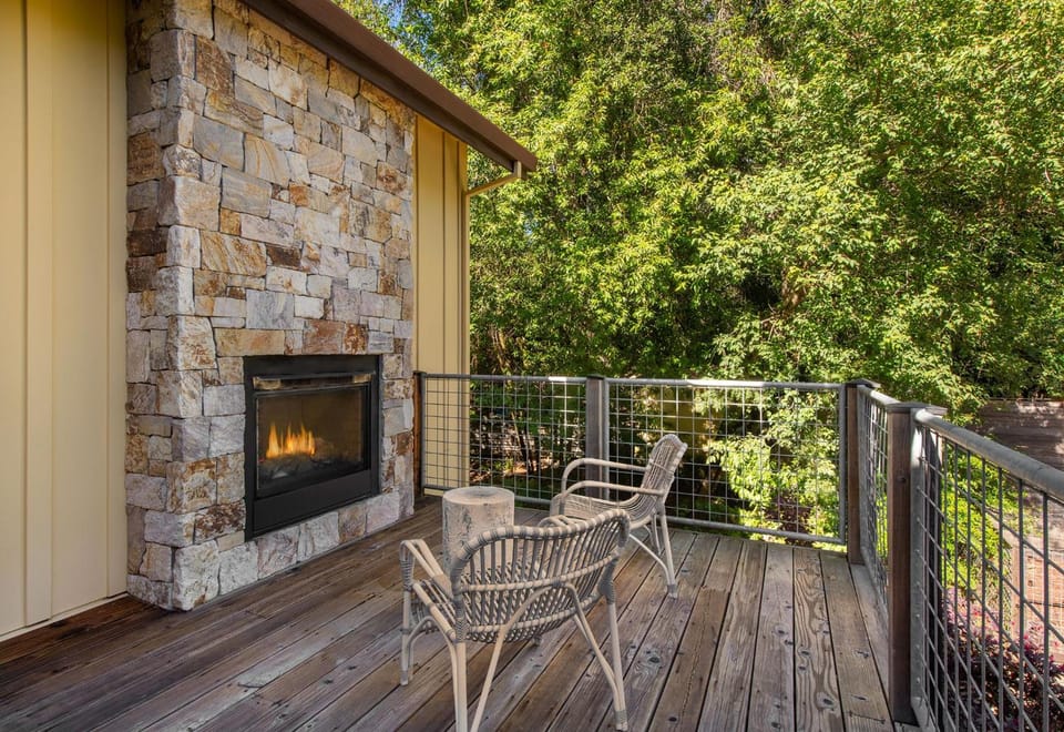 Farmhouse Inn Inn in Forestville