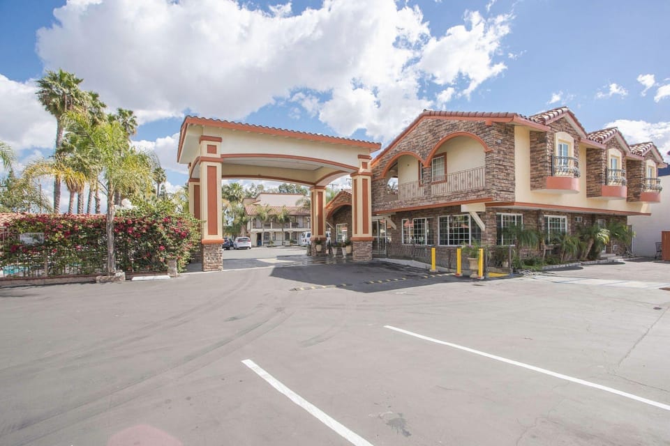 Best Host Inn Inn in Buena Park