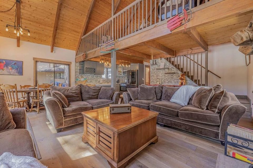 Blue Horizon Lodge Resort in Big Bear