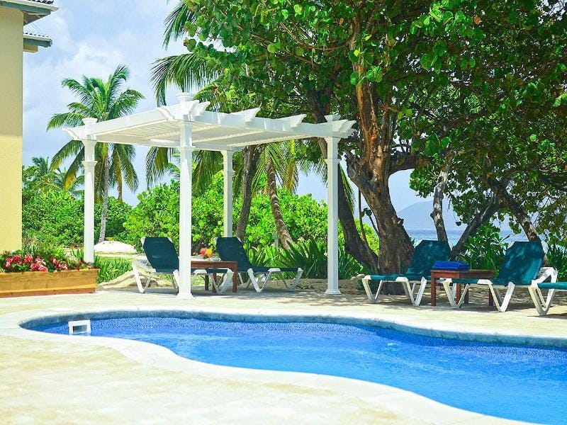 Long Bay Beach Club Hotel in Virgin Islands (U.S.)