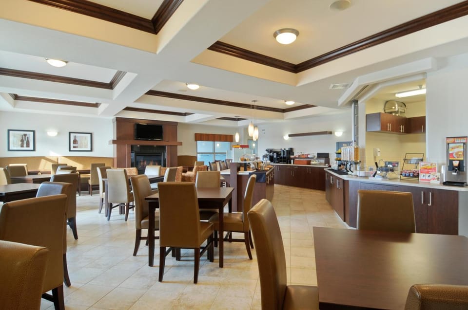 Canalta Hotel Humboldt Hotel in Saskatchewan