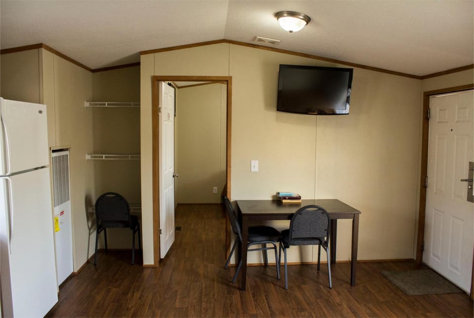 Cotulla Mobile Home Hotel in Cotulla
