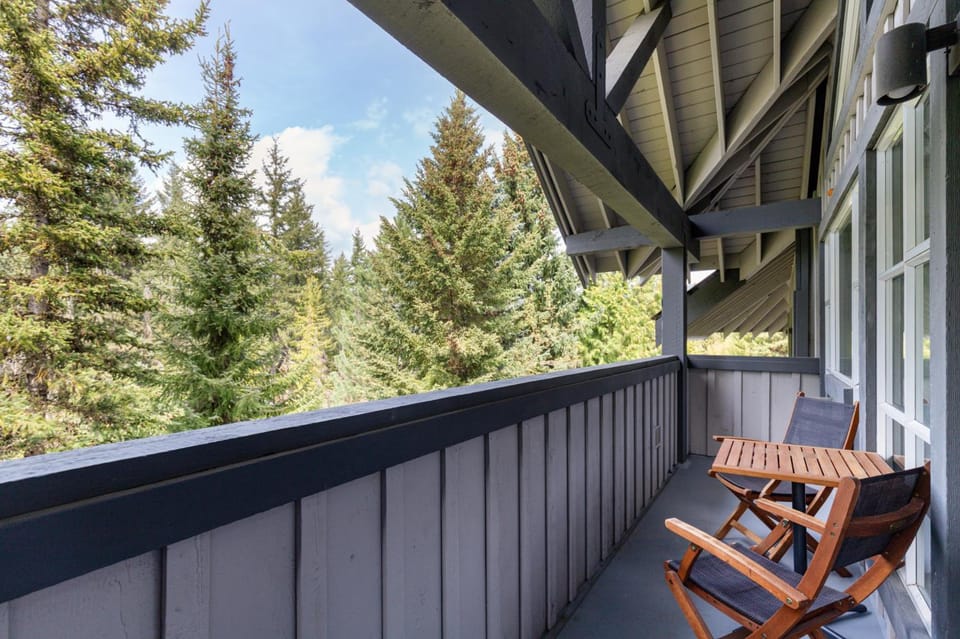 Glacier Lodge by Whistler Accommodation Resort in Whistler