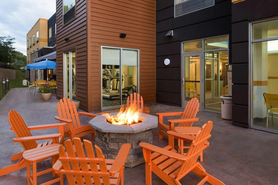 Fairfield by Marriott Inn & Suites Athens Hotel in Ohio