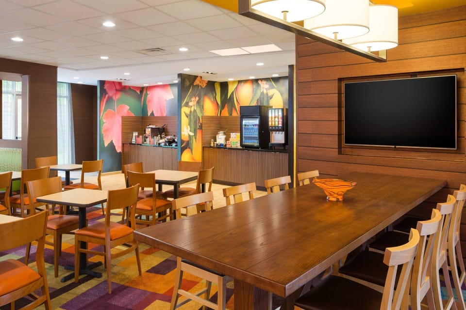 Fairfield by Marriott Inn & Suites Athens Hotel in Ohio