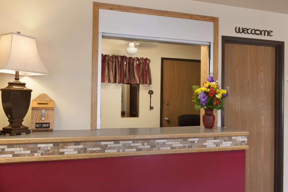 Super 8 By Wyndham Wall Hotel in Pennington County