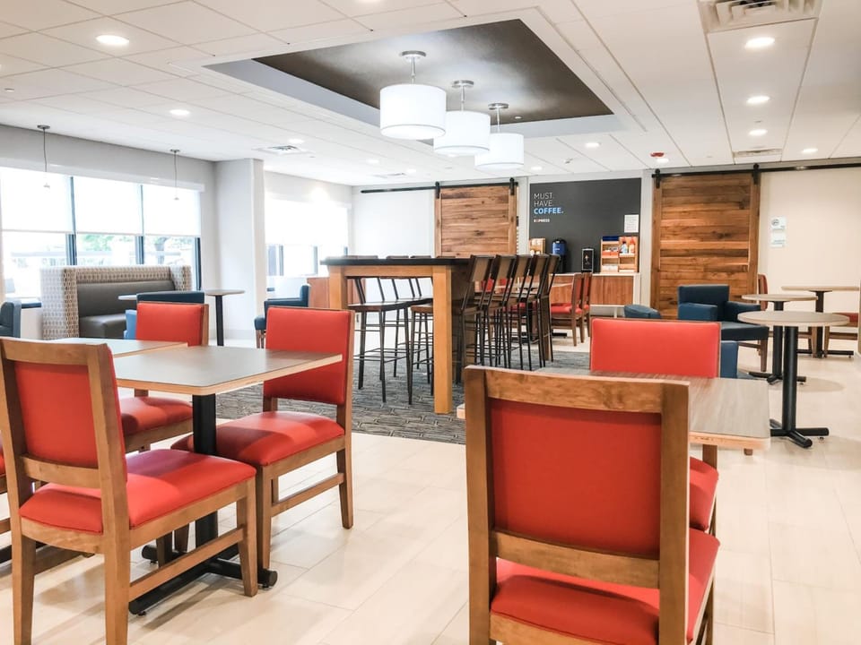 Holiday Inn Express Statesboro By IHG Hotel in Statesboro