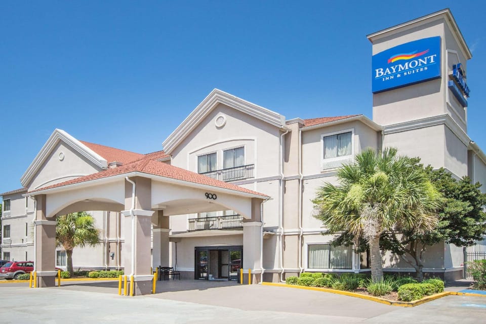 Baymont by Wyndham Clute/Lake Jackson Hotel in Lake Jackson