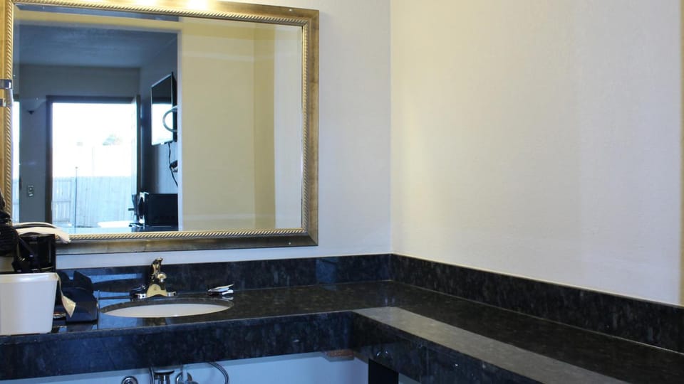 Royal Inn & Suites Inn in Tyler