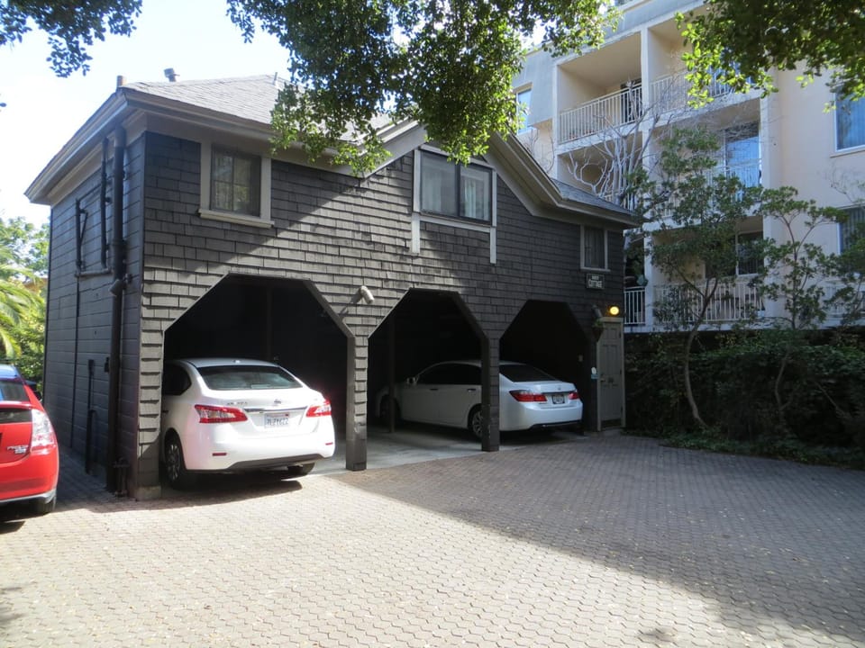 Cowper Inn Resort in Menlo Park