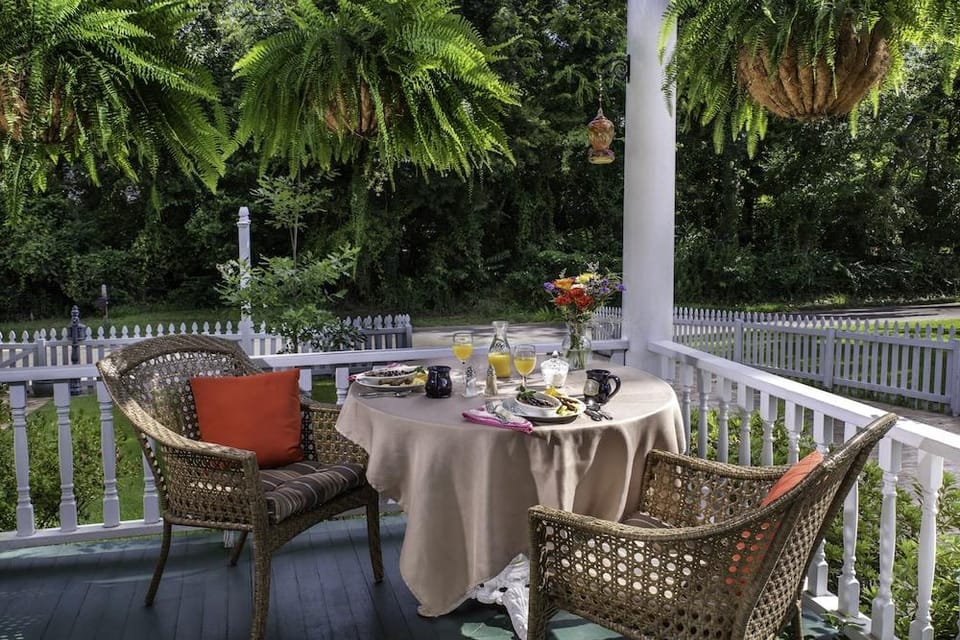 White Oak Manor Bed and Breakfast Resort in Texas