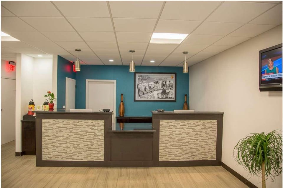 Super 8 By Wyndham Alexandria/Washington D.C. Area Hotel in Lincolnia