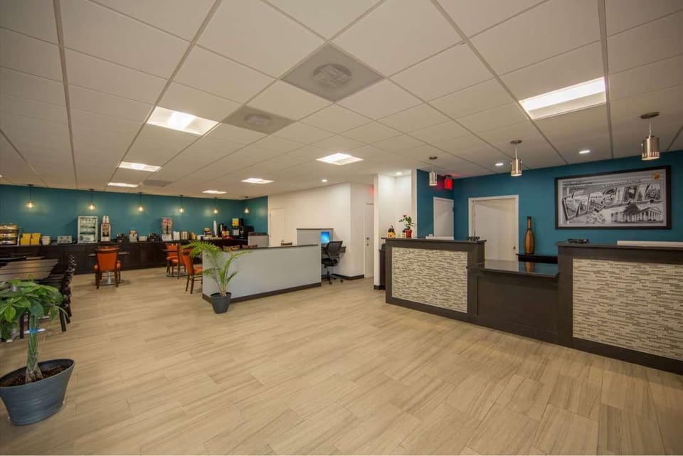 Super 8 By Wyndham Alexandria/Washington D.C. Area Hotel in Lincolnia