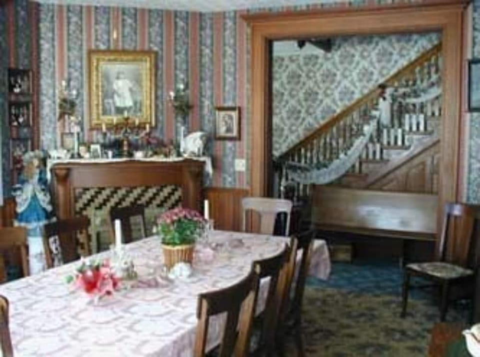 Gallets House B&B Resort in Cattaraugus