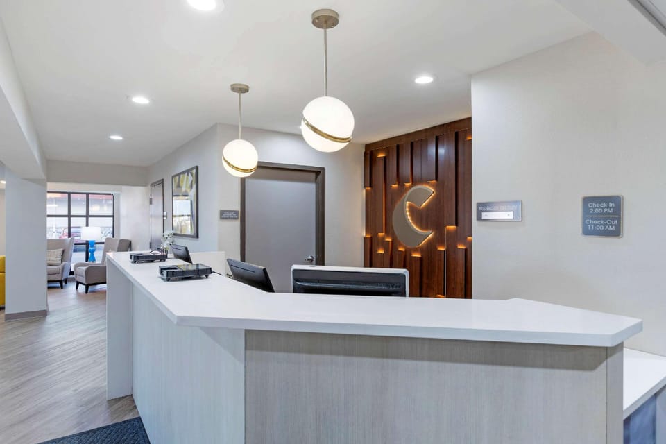 Comfort Inn Detroit - Troy Hotel in Clawson