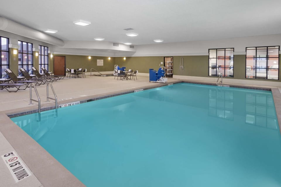 Hampton Inn & Suites Munster Hotel in Indiana