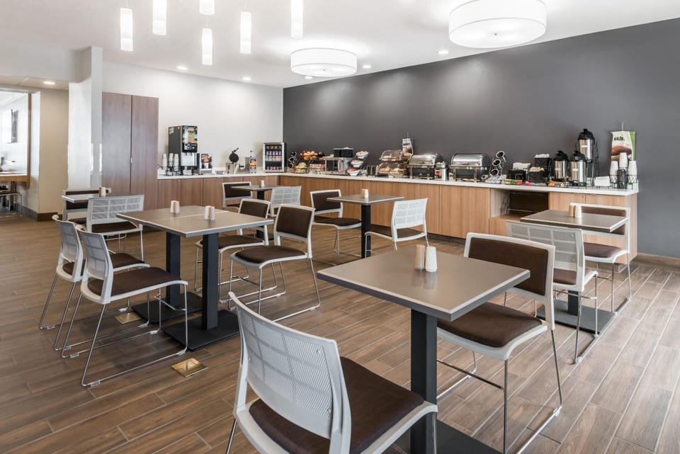 Microtel Inn & Suites by Wyndham New Martinsville Hotel in Ohio