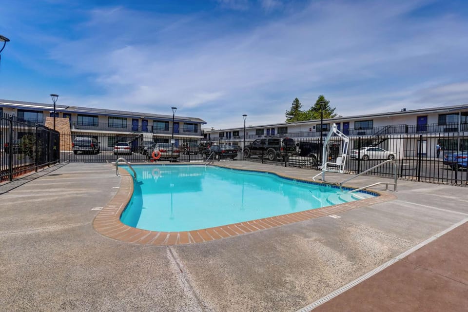 Motel 6 Ukiah, CA - North Resort in Ukiah
