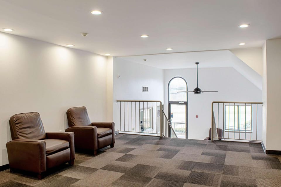 Crossland Economy Studios - Cincinnati/Springdale/Tri-County Mall Hotel in Sharonville