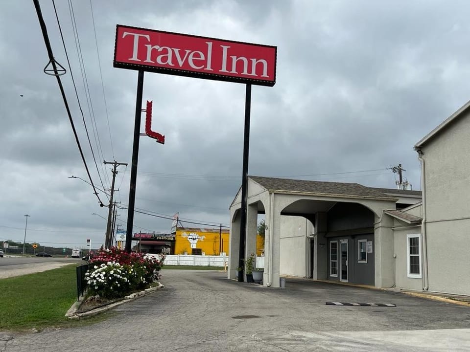 Travel Inn San Antonio Lackland Sea World Resort in San Antonio