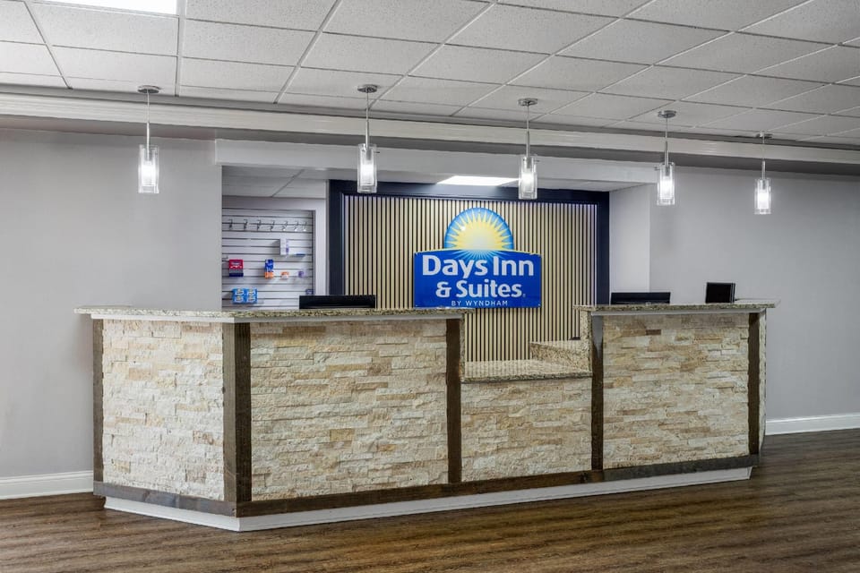 Days Inn and Suites by Wyndham Hammond IN Hotel in Hammond