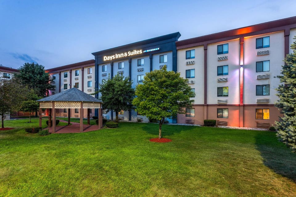 Days Inn and Suites by Wyndham Hammond IN Hotel in Hammond
