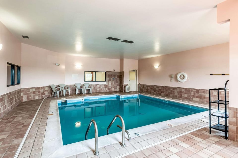 Econo Lodge Inn & Suites Middletown - Winchester South Hotel in Shenandoah Valley