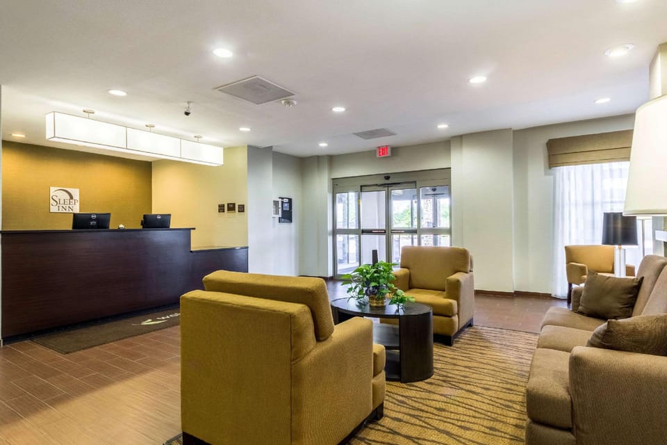 Sleep Inn & Suites Jourdanton - Pleasanton Hotel in Rio Grande