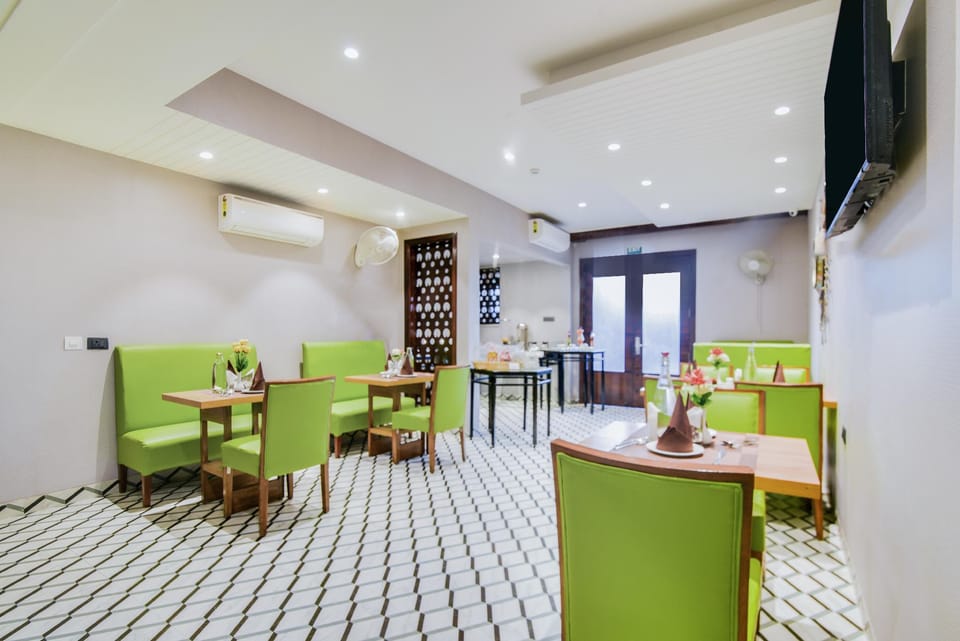 Hotel Bluestone - Nehru Place                                          Hotel in New Delhi