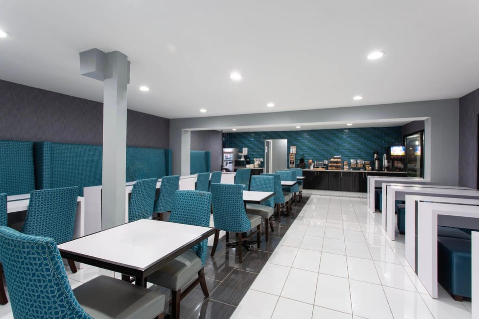 Clarion Pointe Hotel in Charlotte