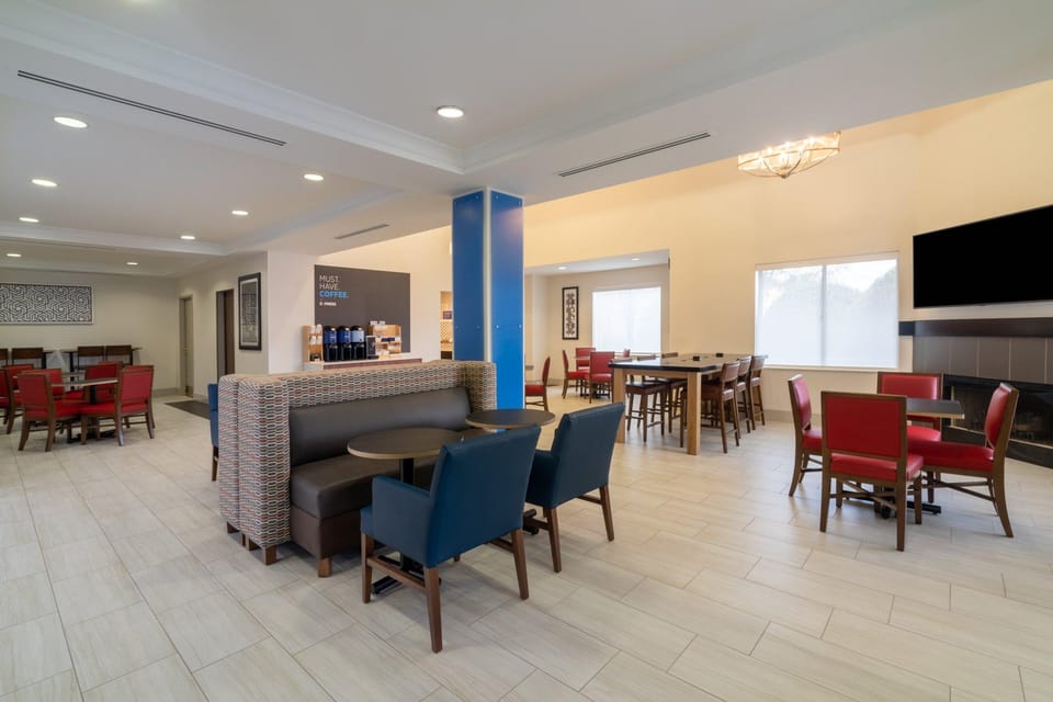 Holiday Inn Express Hotel & Suites Bluffton at Hilton Head Area By IHG Hotel in Bluffton