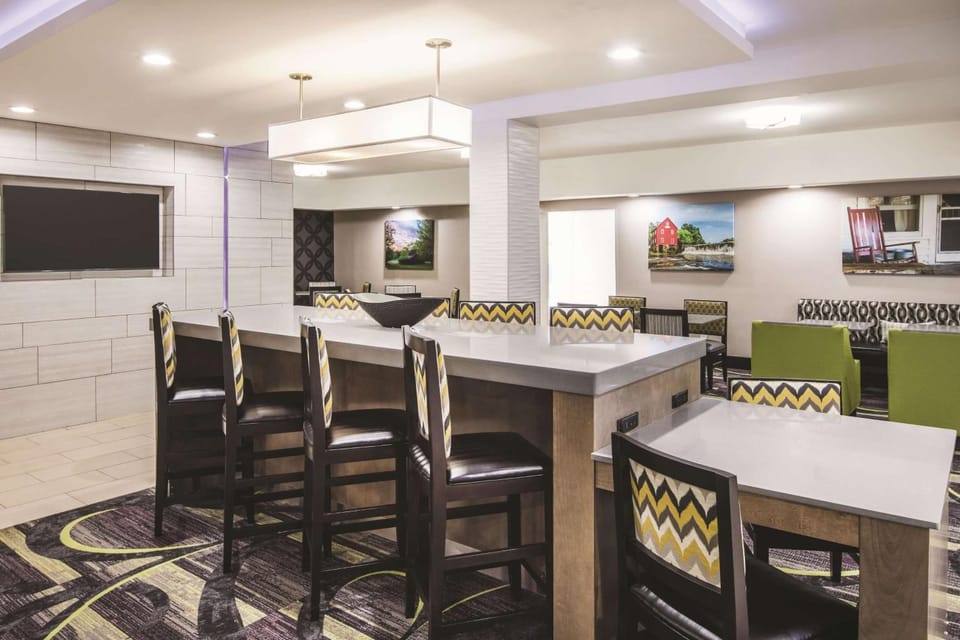 La Quinta Inn & Suites by Wyndham Milledgeville Hotel in Milledgeville