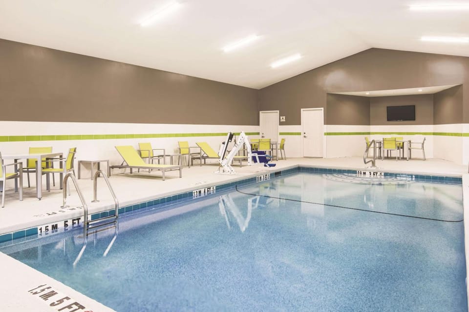 La Quinta Inn & Suites by Wyndham Milledgeville Hotel in Milledgeville