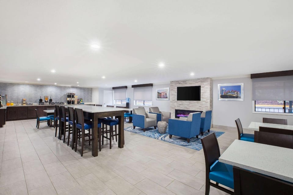 La Quinta Inn by Wyndham Everett Hotel in Paine Lake Stickney