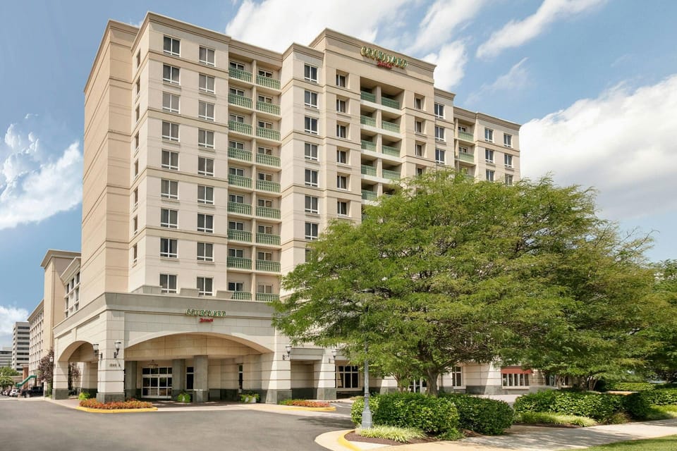 Courtyard by Marriott Tysons McLean Hotel in Tysons