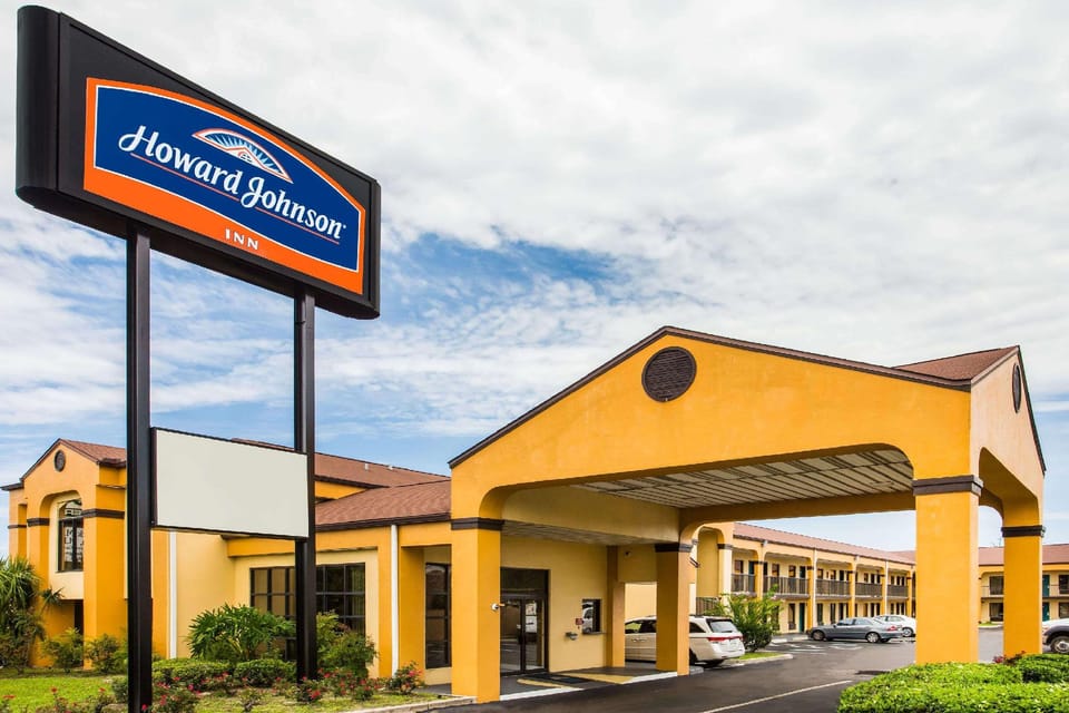 Howard Johnson by Wyndham Panama City Hotel in Bay County