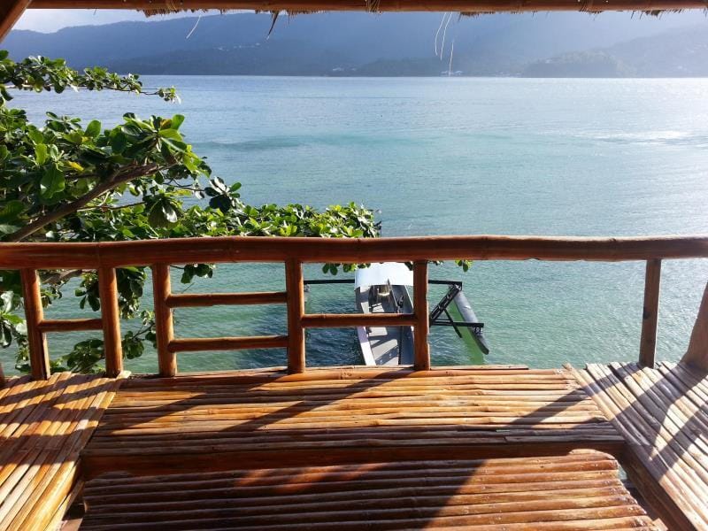 Dolphinbay Beachfront & Dive Resort Resort in Puerto Galera